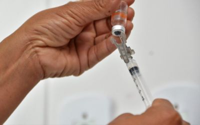 Prefeitura de Bataguassu inicia aplicação da 3ª dose da vacina contra Covid-19 em idosos a partir dos 80 anos